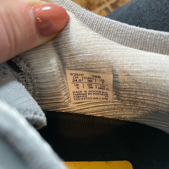 Asics Women's Gray and Purple Athletic Shoes - Picture 6 of 6